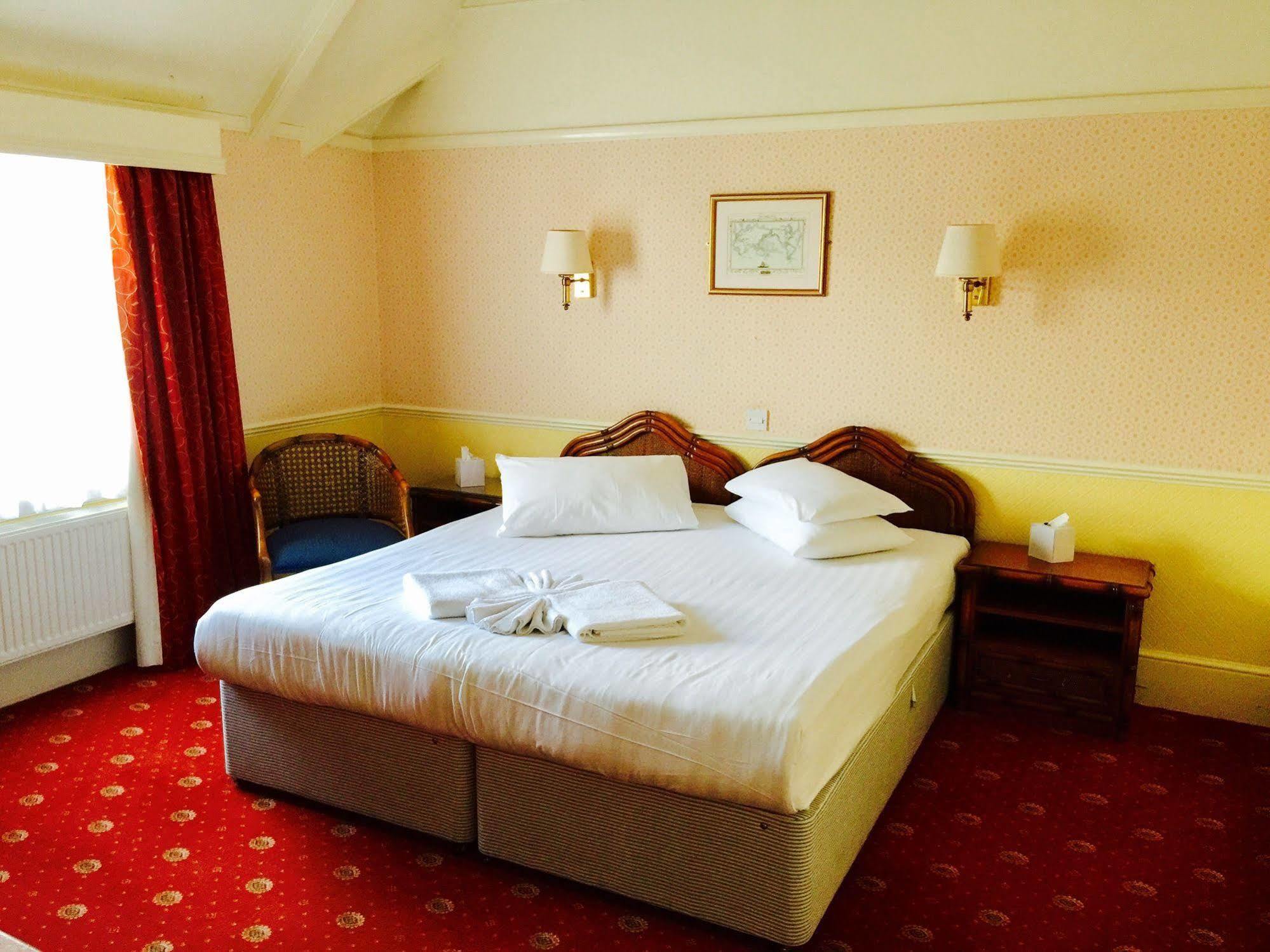 The Orwell Hotel Felixstowe Ngoại thất bức ảnh