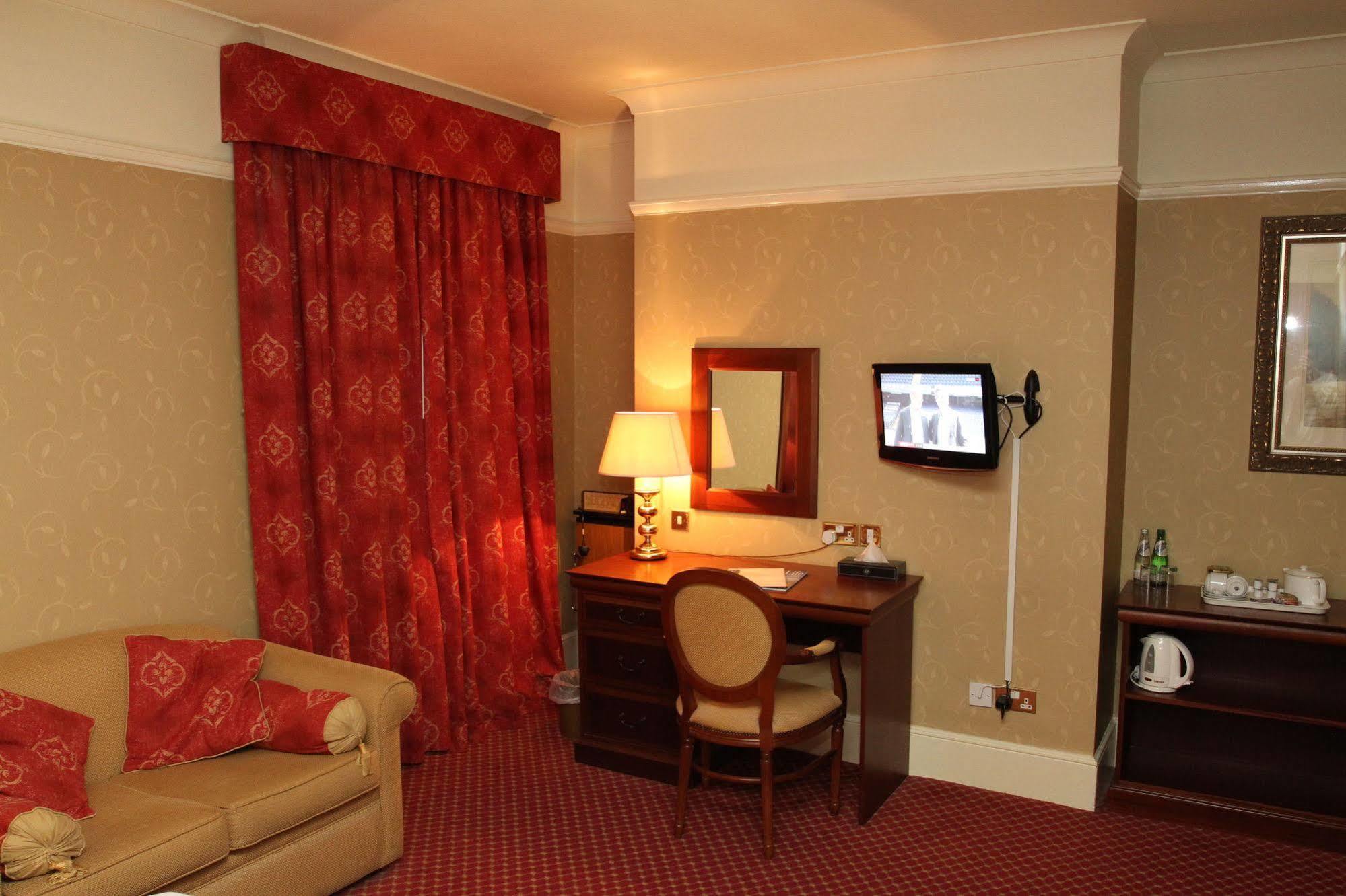 The Orwell Hotel Felixstowe Ngoại thất bức ảnh
